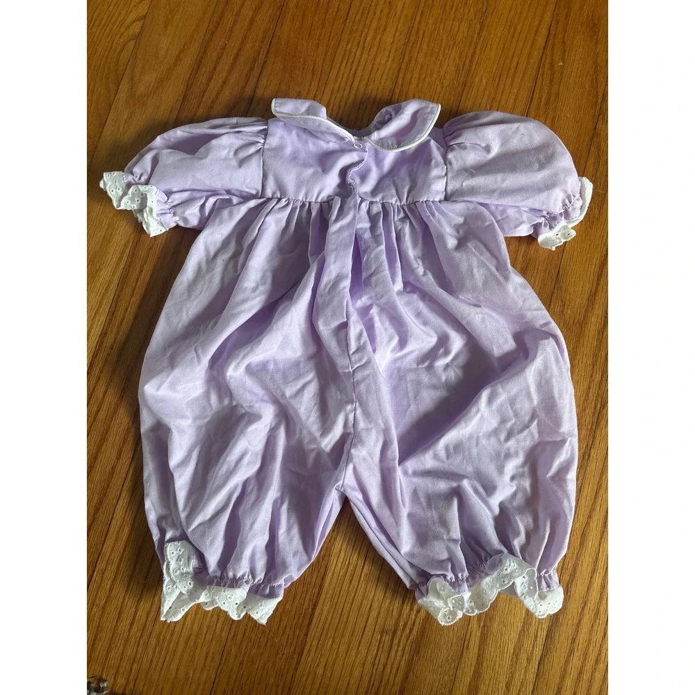 Vintage Lavender Smocked Bubble‎ Romper Peter Pan Collar Eyelet Lace Trim Purple